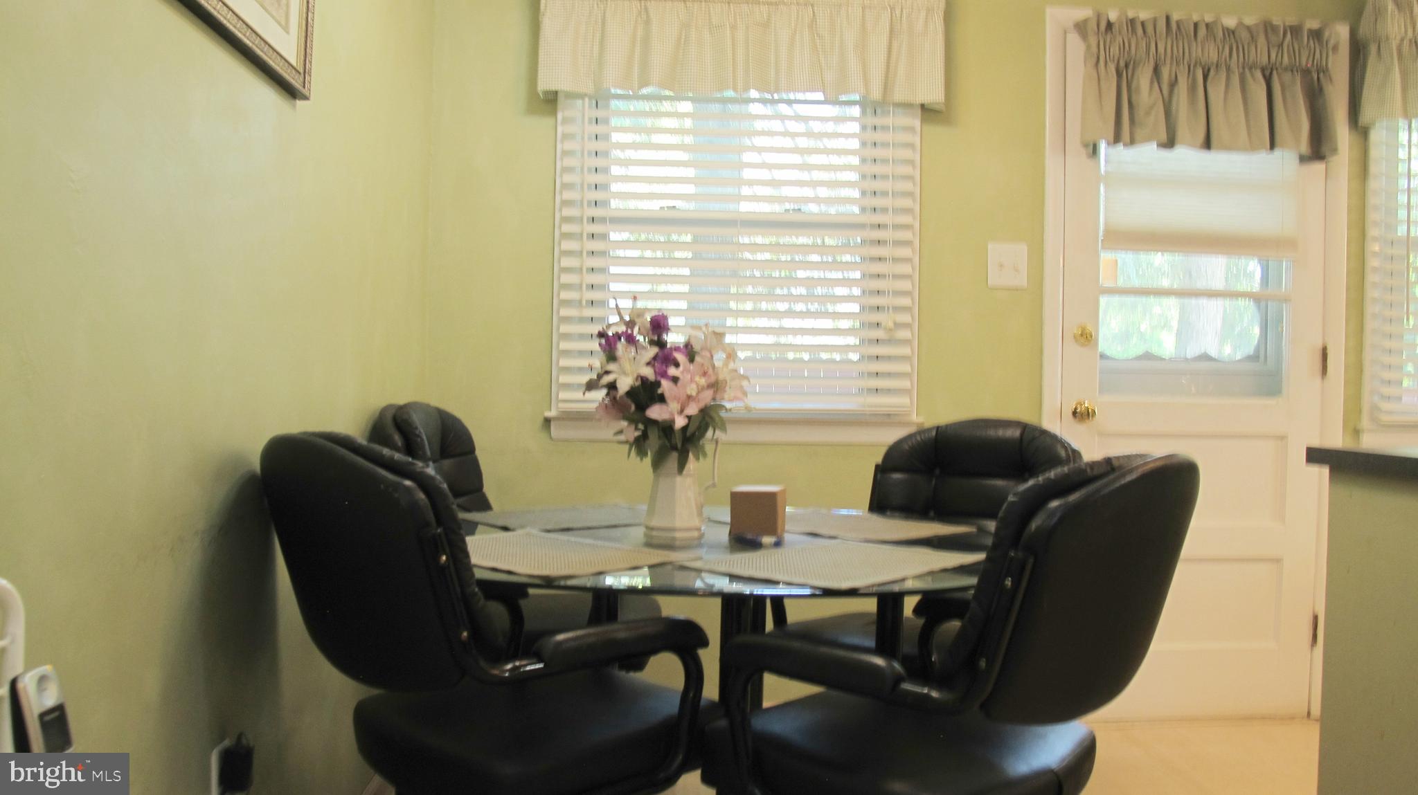 597 Parry Road Cinnaminson, NJ 08077 - Photo 11 of 24 Breakfast Area