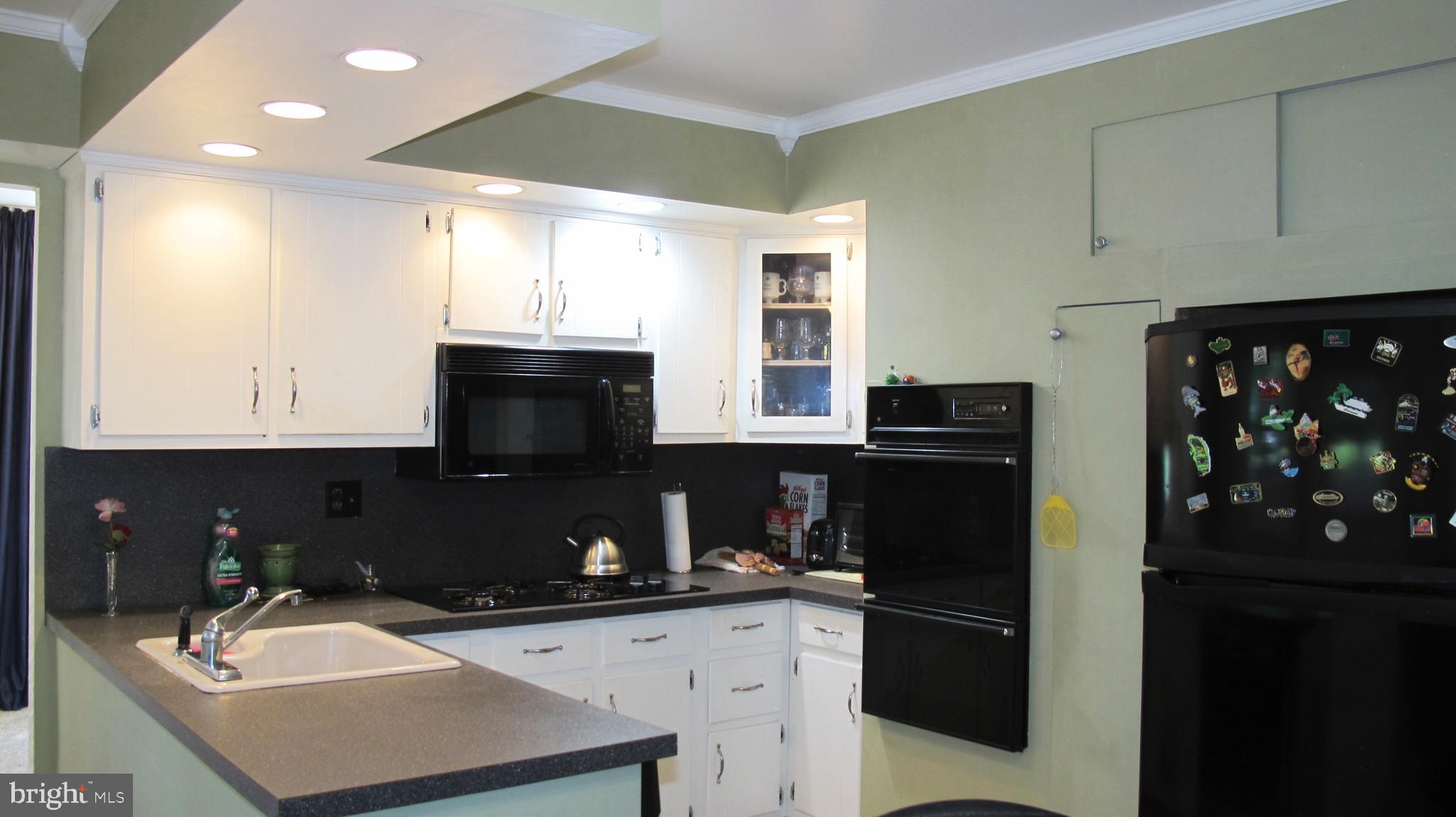 597 Parry Road Cinnaminson, NJ 08077 - Photo 10 of 24 Kitchen