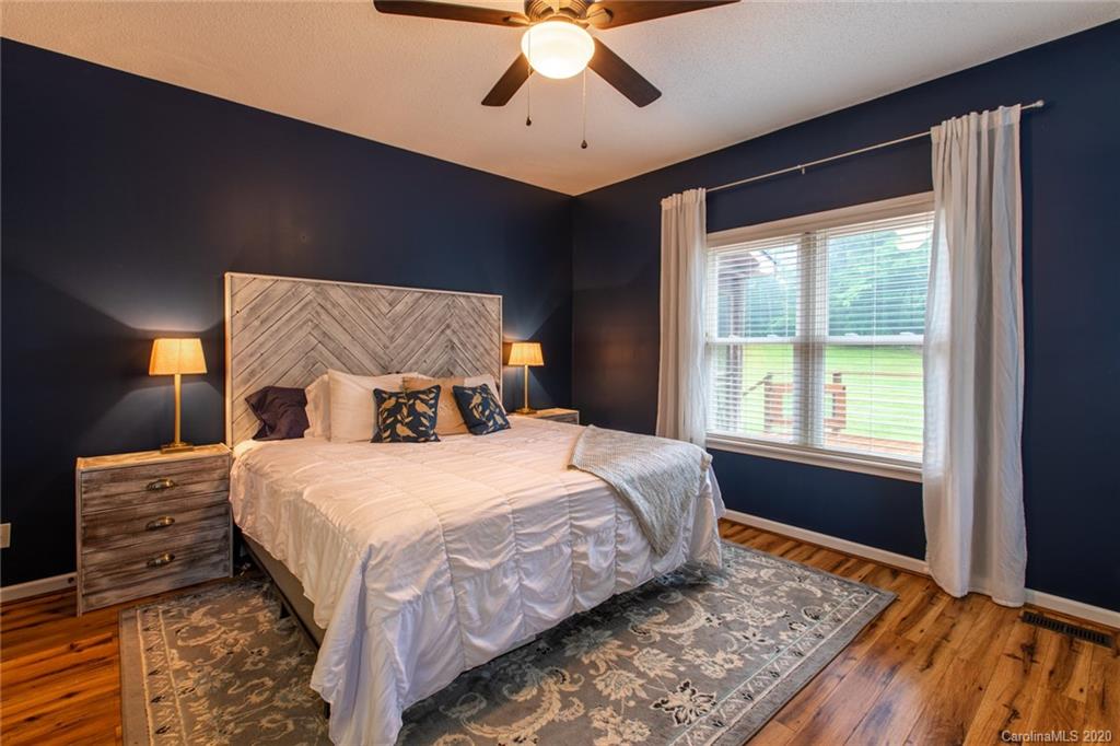 180 East P Rhyne Road Mount Holly, NC 28120 - Photo 5 of 35 Gallery Image 5