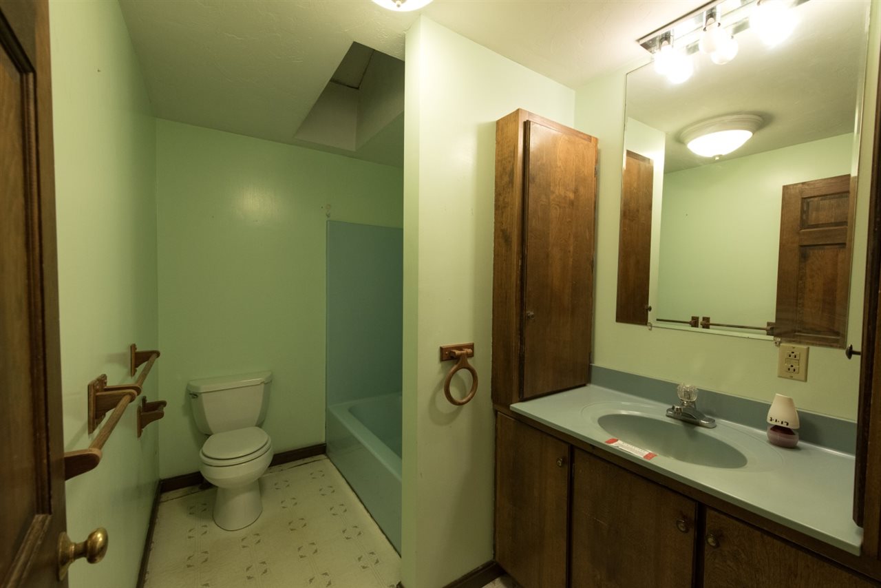 234 Hoit Road Concord, NH 03301 - Photo 12 of 33