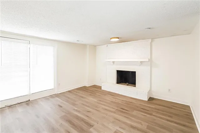 $2,345 | 6901 East 140th Terrace, Grandview, MO 64030