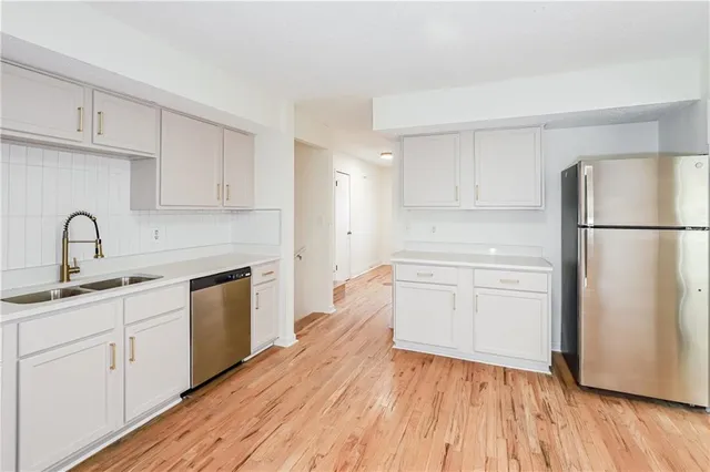 $2,345 | 6901 East 140th Terrace, Grandview, MO 64030