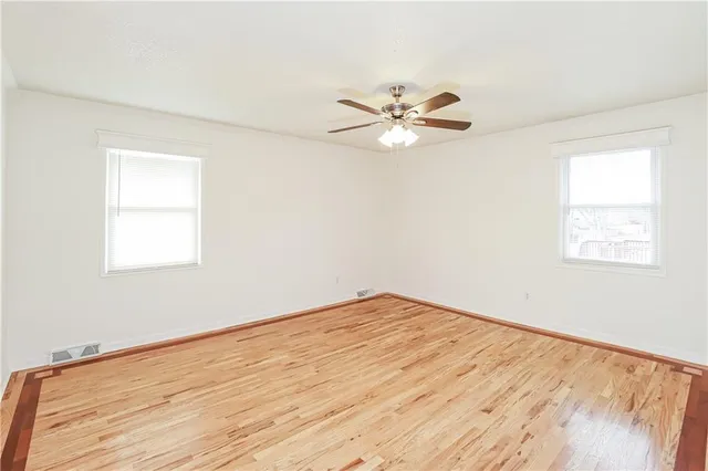 $2,345 | 6901 East 140th Terrace, Grandview, MO 64030