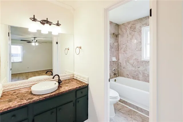 $2,345 | 6901 East 140th Terrace, Grandview, MO 64030