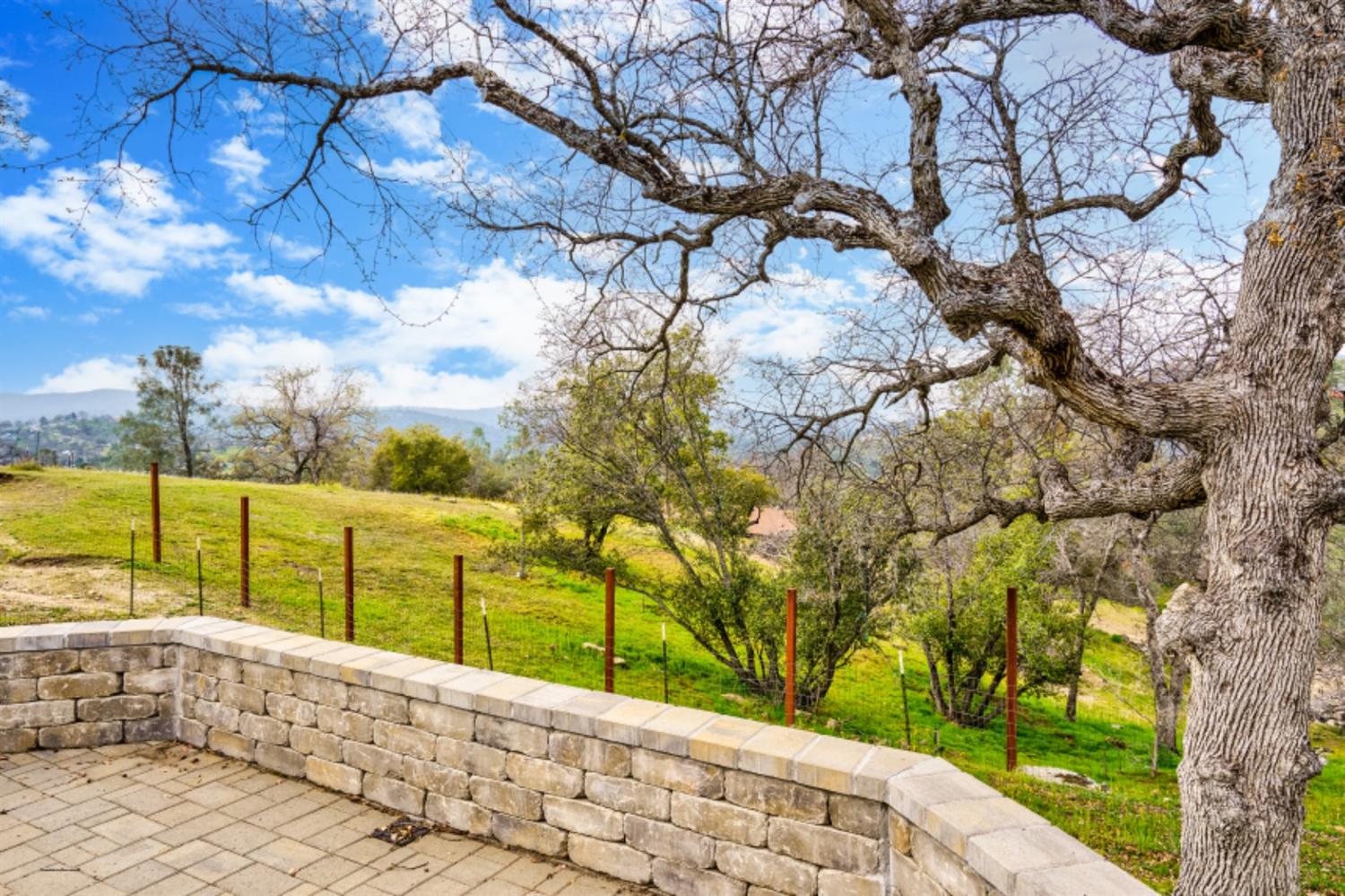 29760 Revis Road Coarsegold, CA 93614 - Photo 7 of 19 Gallery Image 7