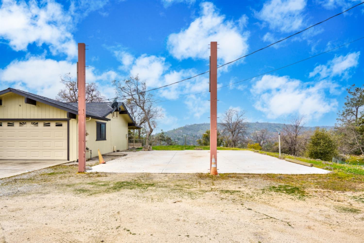 29760 Revis Road Coarsegold, CA 93614 - Photo 9 of 19 Gallery Image 9