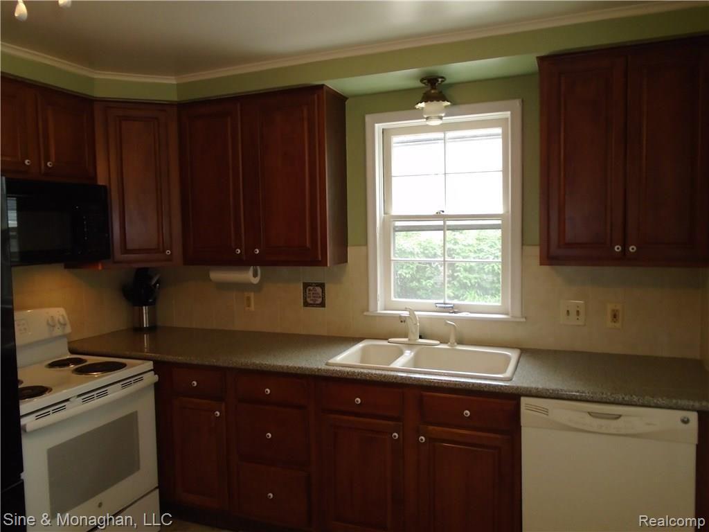 661 Middlesex Road Grosse Pointe Park, MI 48230 - Photo 6 of 32