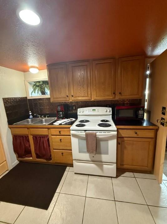 929 Southwest Huntoon Street Topeka, KS 66604 - Photo 10 of 35