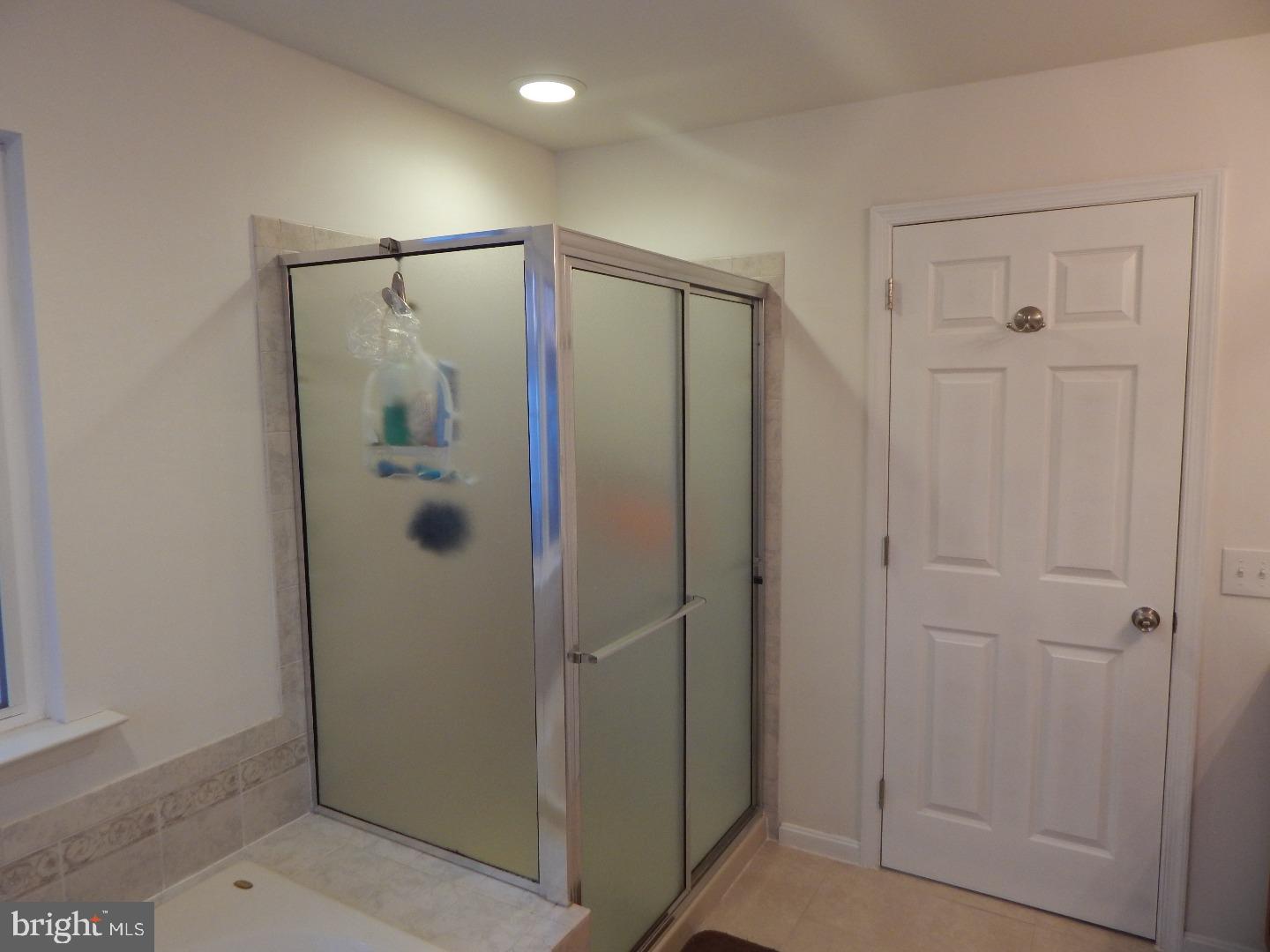 121 Riverside Lane Coatesville, PA 19320 - Photo 13 of 22 Master Bathroom