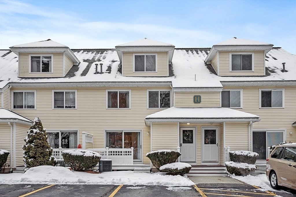 360 Littleton Road, Unit H7 Chelmsford, MA 01824 - Photo 2 of 32 Gallery Image 2
