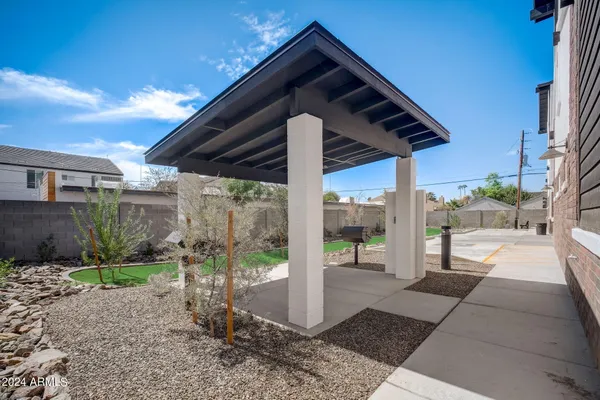 $2,631 | 3645 East Earll Drive, Unit 13, Phoenix, AZ 85018