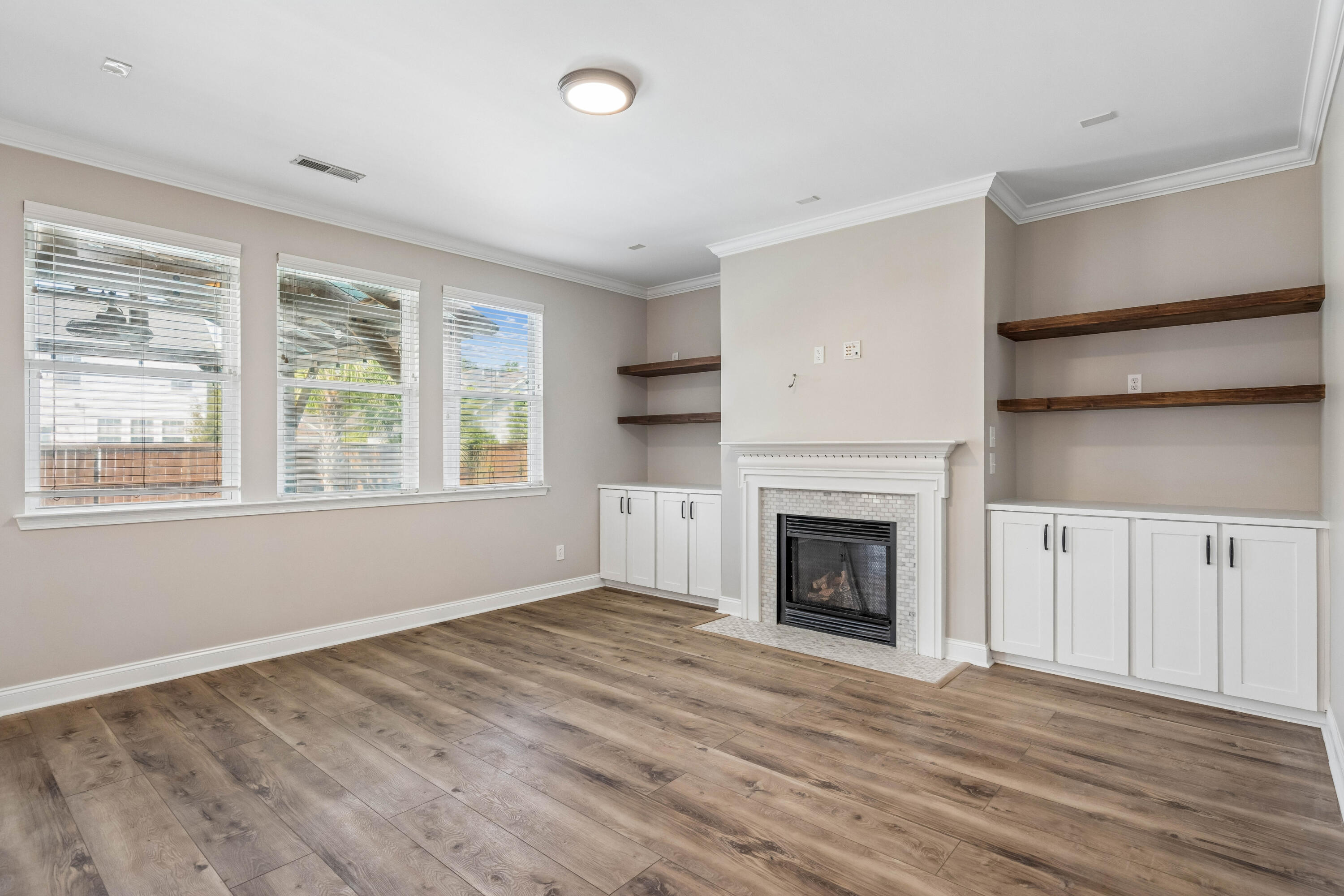 7016 Billberry Street Hanahan, SC 29410 - Photo 12 of 48 7016BillberrySt-KeenEyeMarketing-011