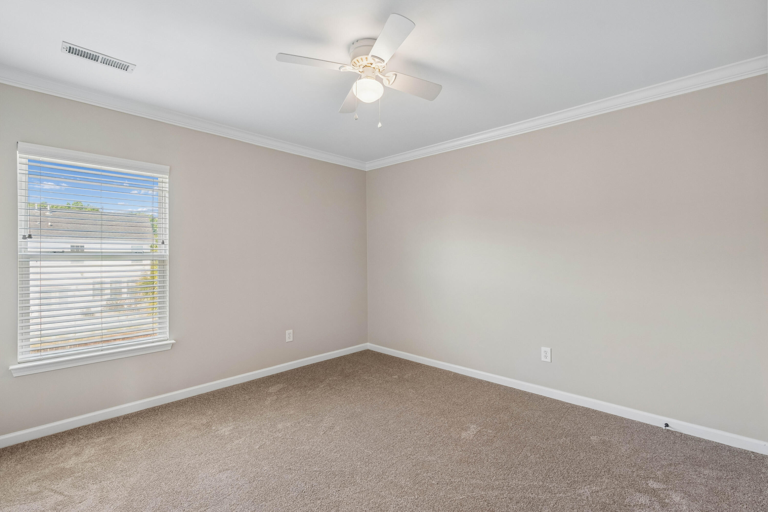 7016 Billberry Street Hanahan, SC 29410 - Photo 27 of 48 7016BillberrySt-KeenEyeMarketing-029