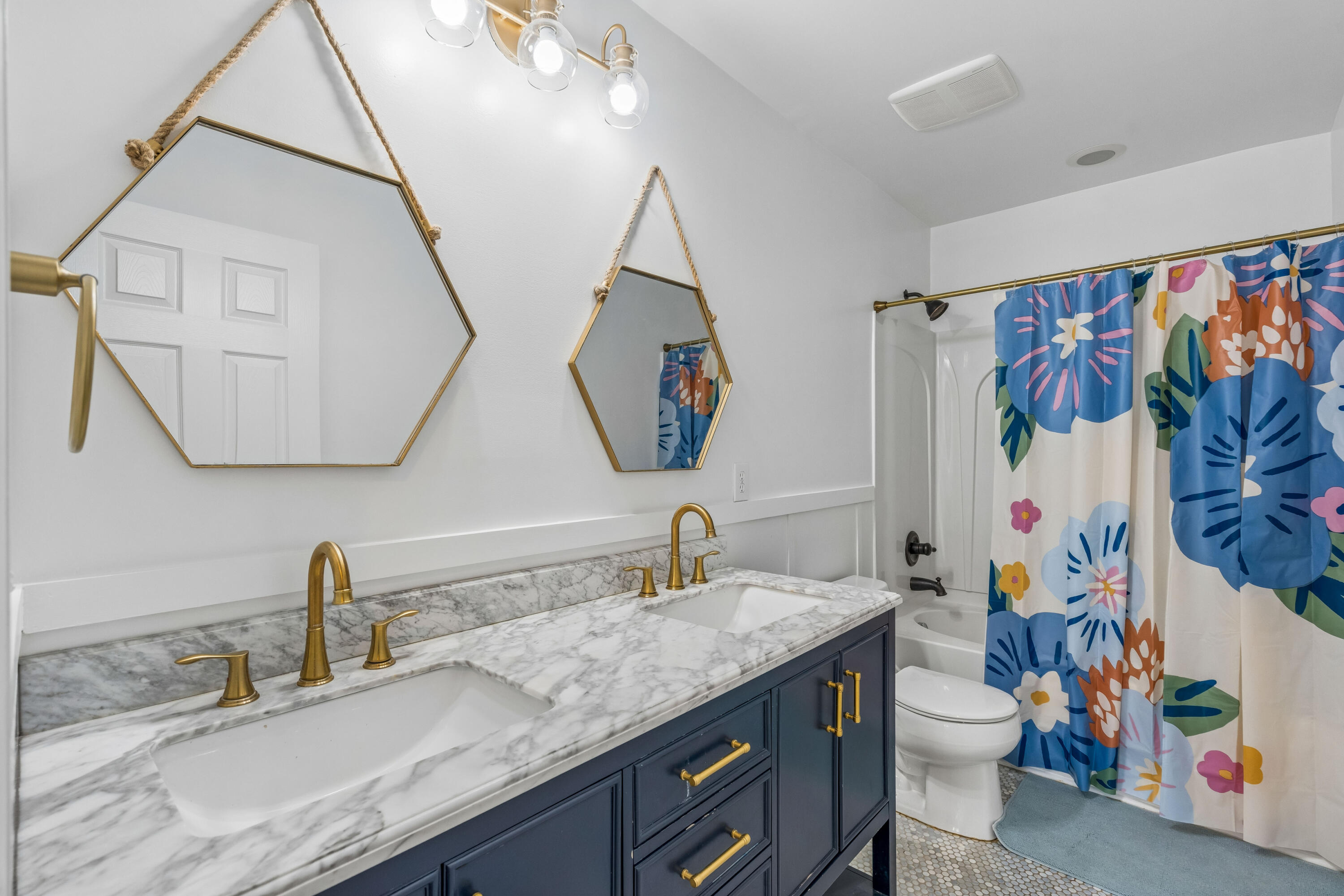 7016 Billberry Street Hanahan, SC 29410 - Photo 29 of 48 7016BillberrySt-KeenEyeMarketing-031