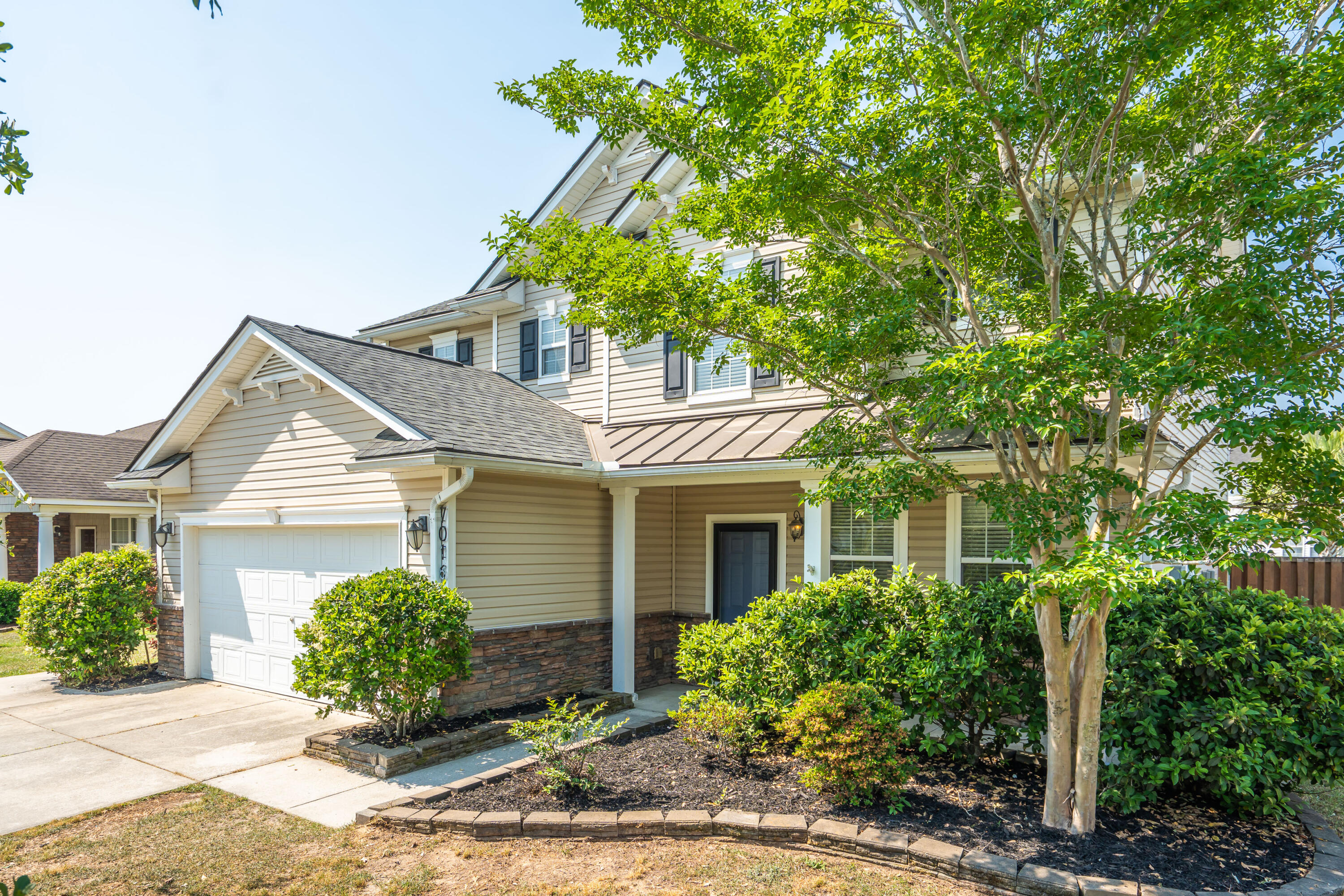 7016 Billberry Street Hanahan, SC 29410 - Photo 3 of 48 7016BillberrySt-KeenEyeMarketing-003