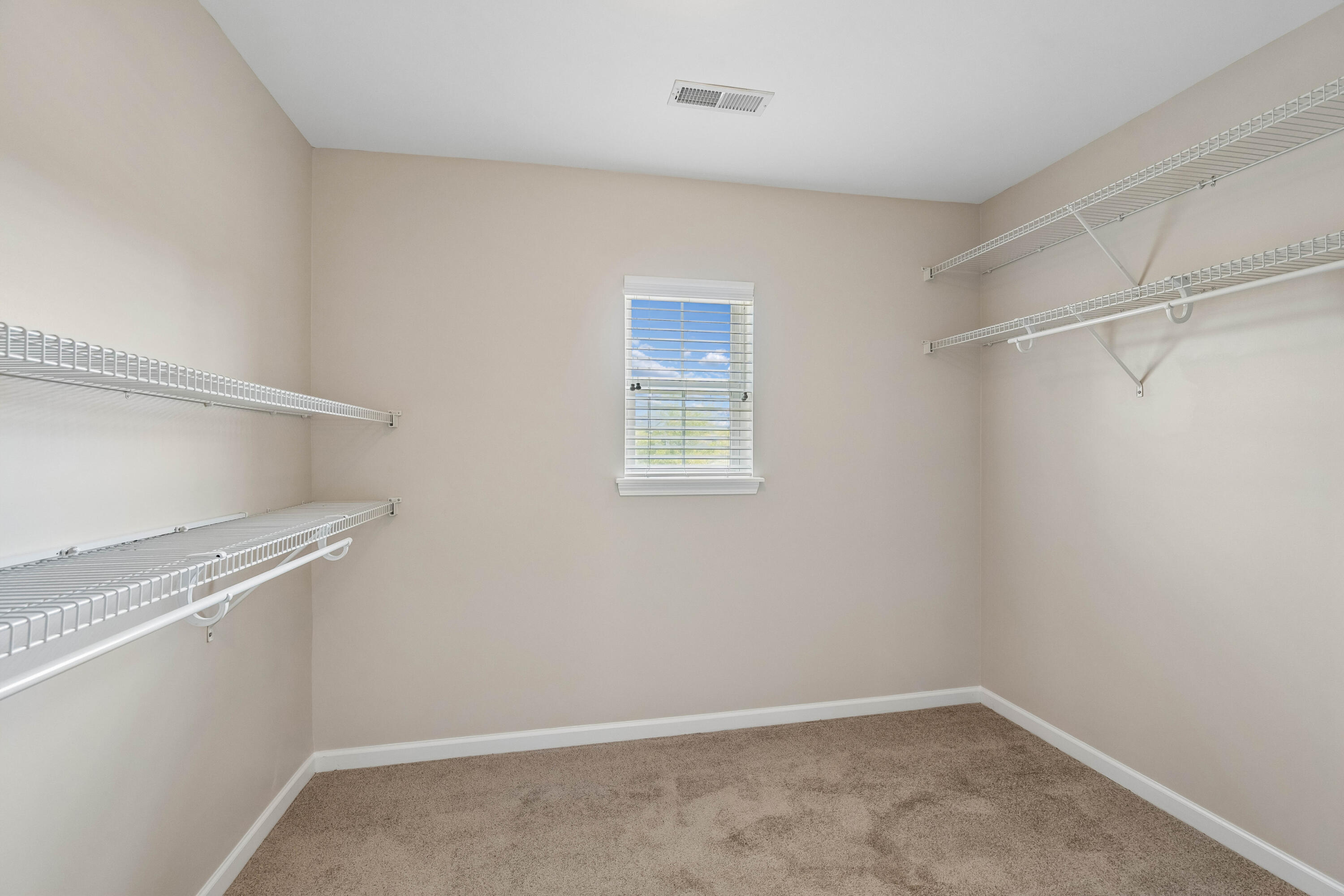 7016 Billberry Street Hanahan, SC 29410 - Photo 37 of 48 7016BillberrySt-KeenEyeMarketing-039