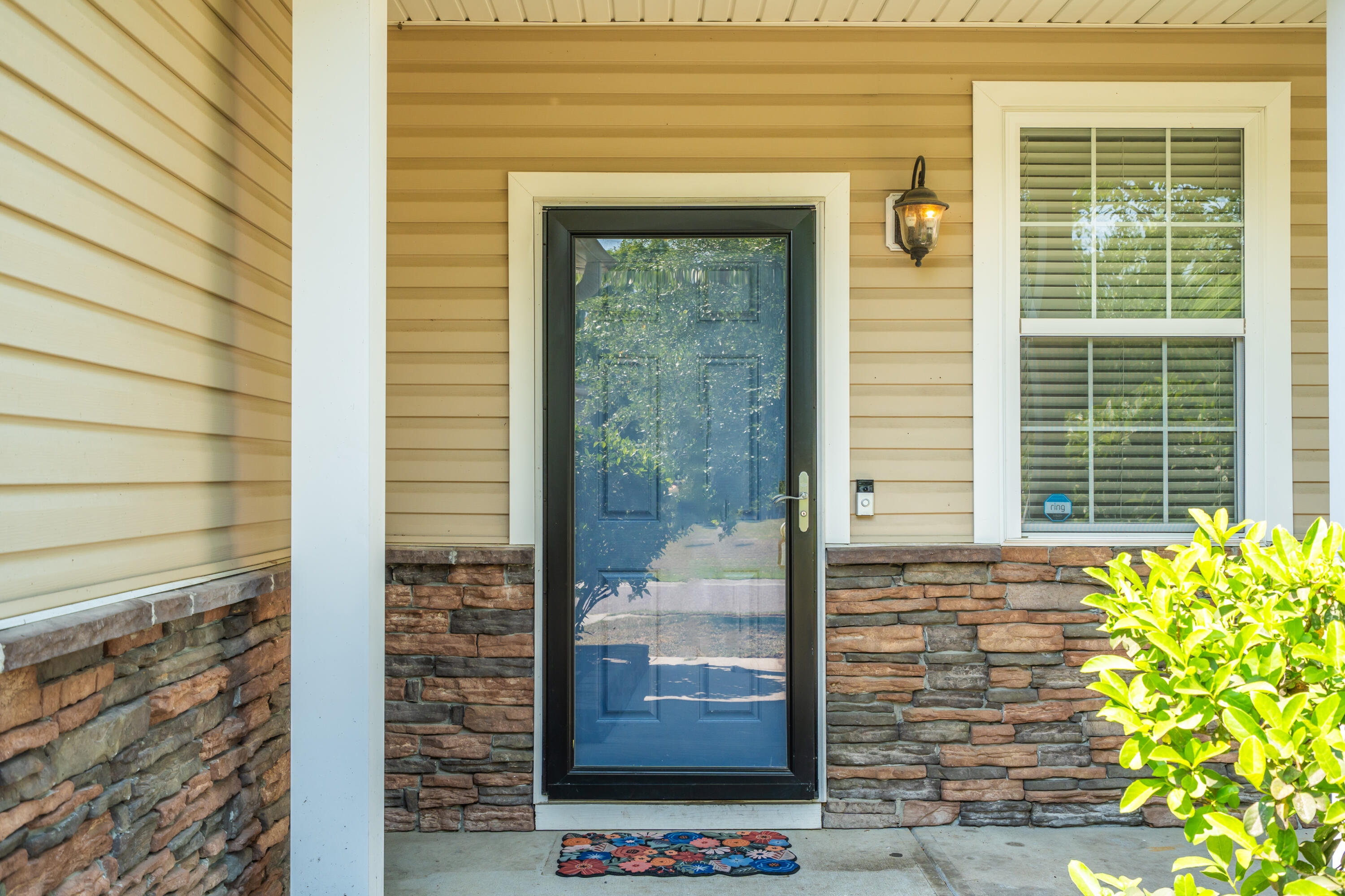 7016 Billberry Street Hanahan, SC 29410 - Photo 4 of 48 7016BillberrySt-KeenEyeMarketing-004