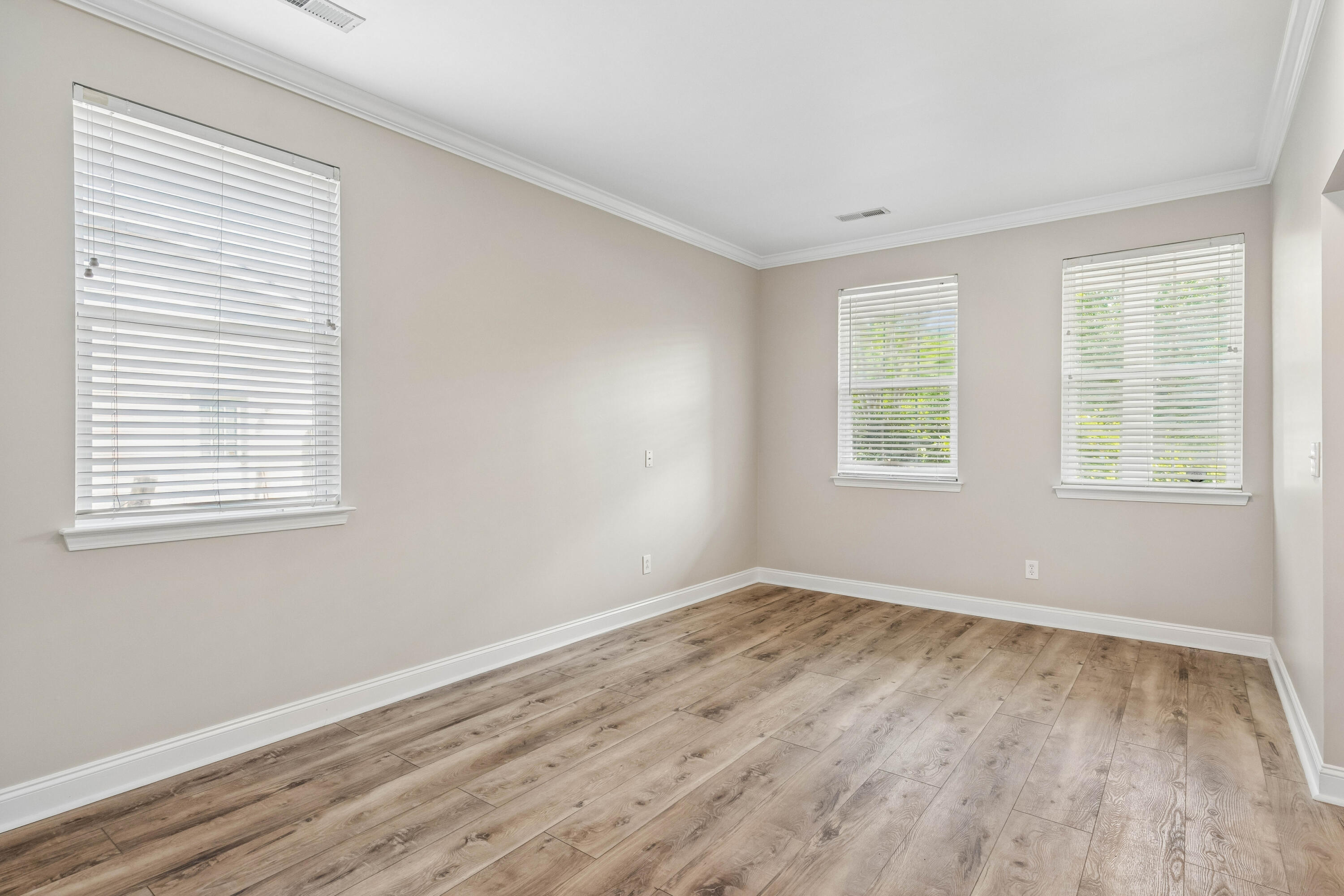 7016 Billberry Street Hanahan, SC 29410 - Photo 9 of 48 7016BillberrySt-KeenEyeMarketing-009