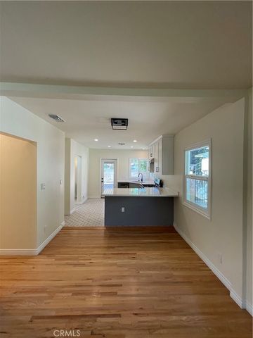 $3,850 | 1127 North Verdugo Road, Glendale, CA 91206