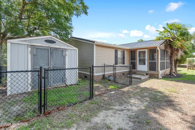 $245,000 | 3216 Woodlawn Avenue Southwest, Supply, NC 28462