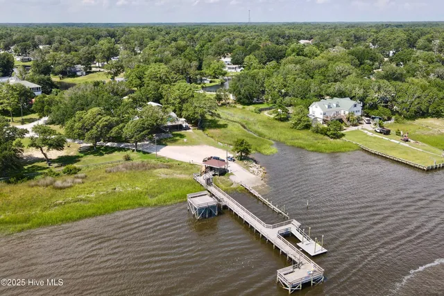 $245,000 | 3216 Woodlawn Avenue Southwest, Supply, NC 28462