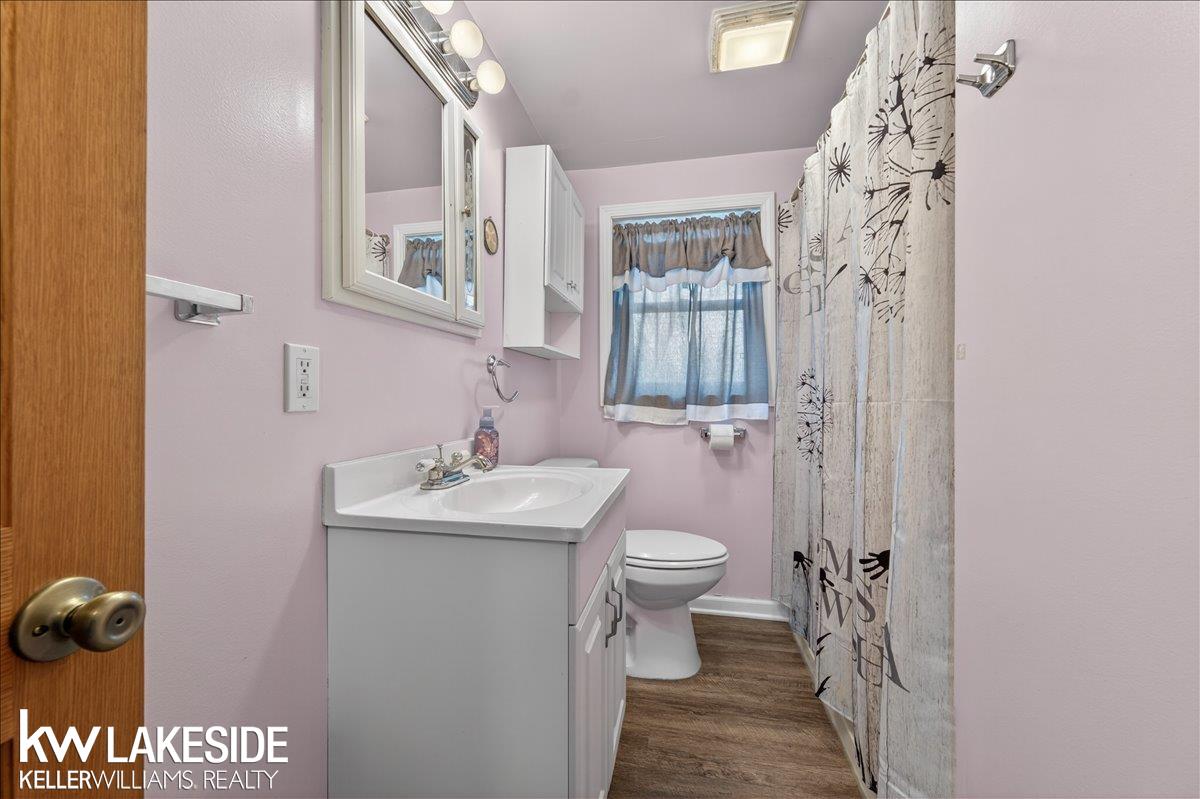 1235 Farnsworth Road Lapeer, MI 48446 - Photo 12 of 29 Main Full bathroom