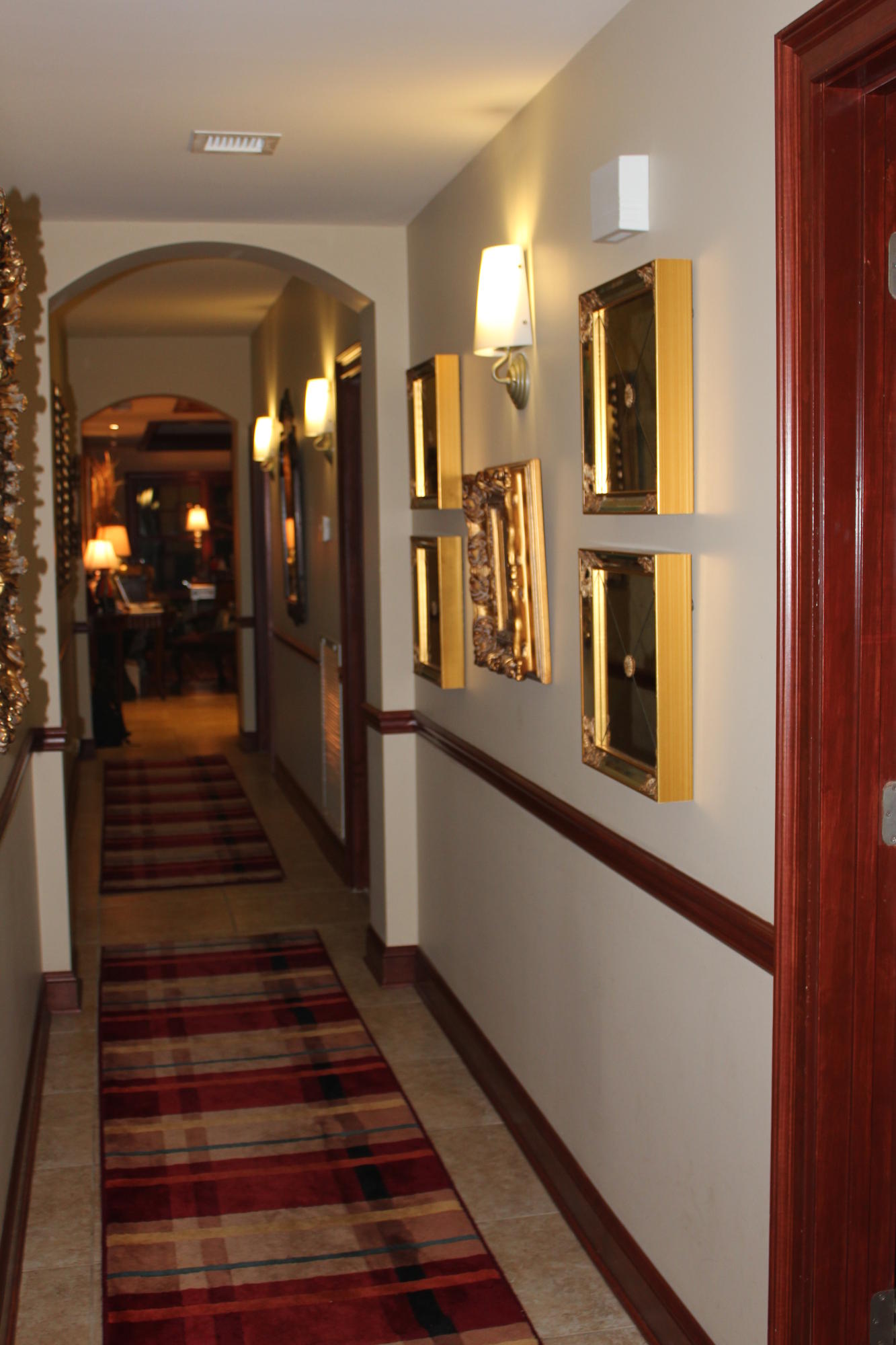 737 Battery Place, Unit 203 Chattanooga, TN 37403 - Photo 2 of 12 737 Battery Place Hallway