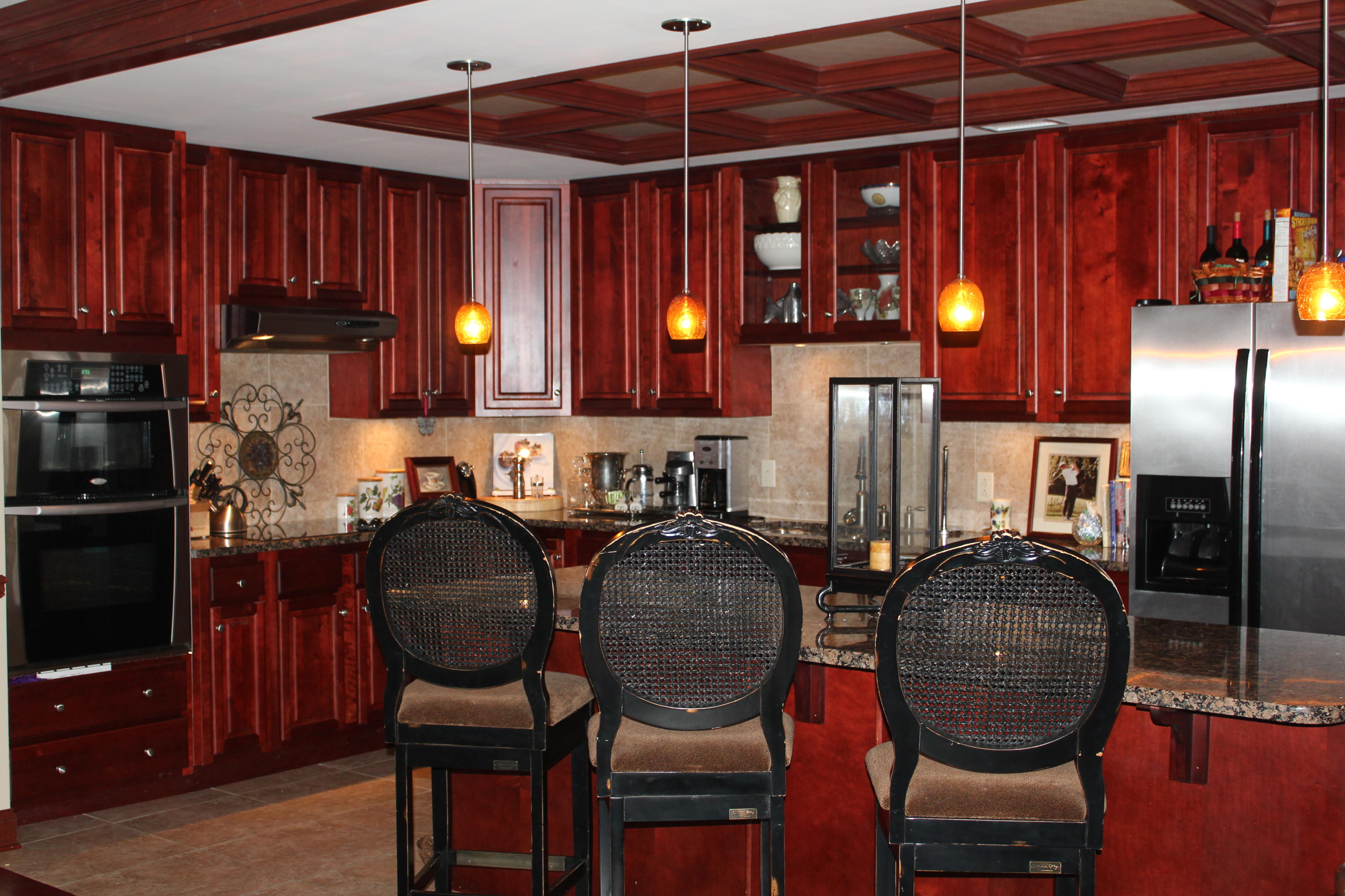 737 Battery Place, Unit 203 Chattanooga, TN 37403 - Photo 4 of 12 737 Battery Place Kitchen 1