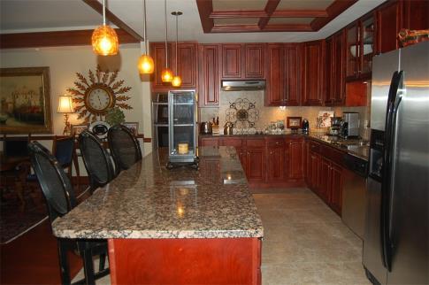 737 Battery Place, Unit 203 Chattanooga, TN 37403 - Photo 5 of 12 737 Battery Place Kitchen 2
