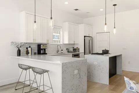 $995,000 | 7804 Hardy Drive, Austin, TX 78757