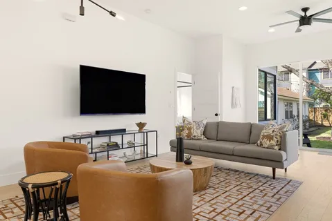 $995,000 | 7804 Hardy Drive, Austin, TX 78757