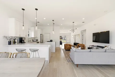 $995,000 | 7804 Hardy Drive, Austin, TX 78757