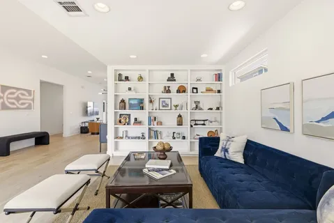 $995,000 | 7804 Hardy Drive, Austin, TX 78757