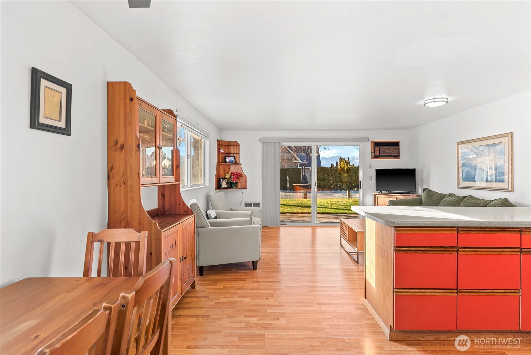 321 South 3rd Street, Unit 1 Chelan, WA 98816 - Photo 3 of 30