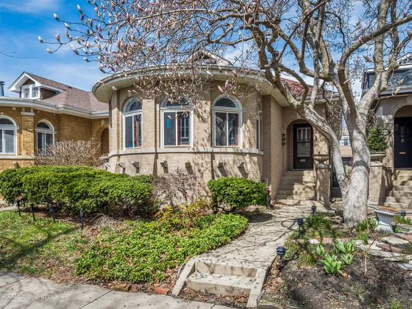 $549,900 | 2542 West Coyle Avenue, Chicago, IL 60645