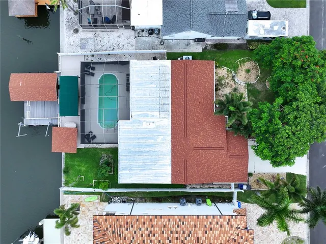 $955,000 | 3912 Fontainebleau Drive, Tampa, FL 33634