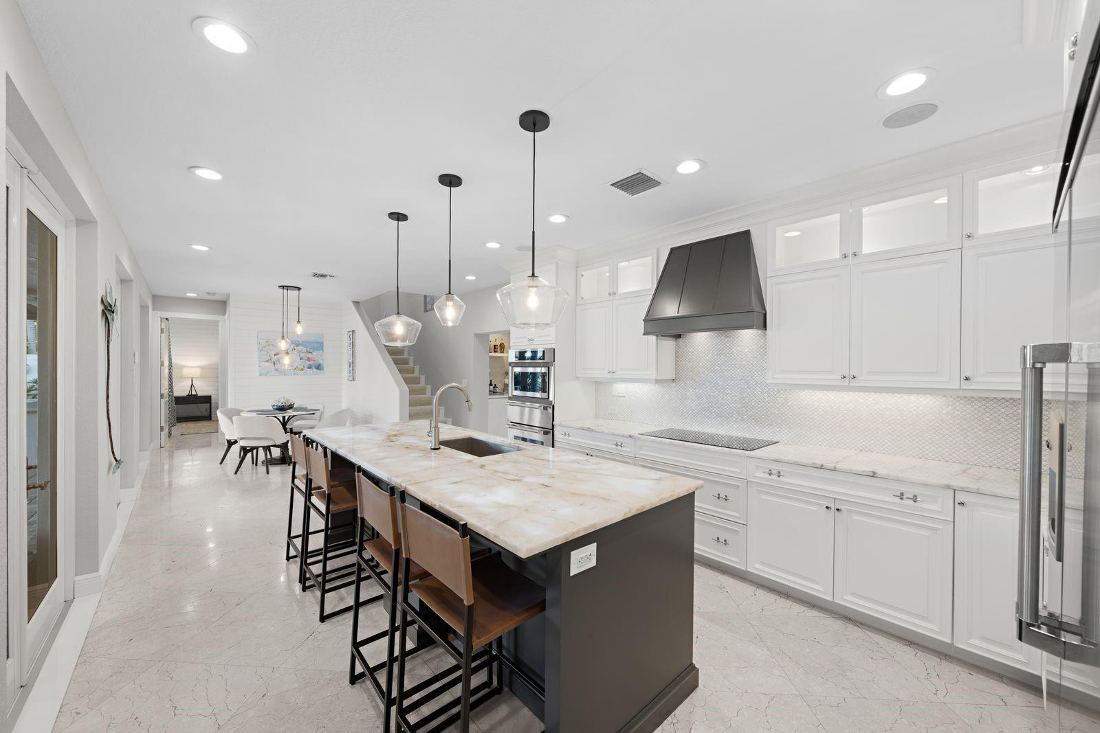 2341 Northeast 48th Court Lighthouse Point, FL 33064 - Photo 7 of 87 Photo 7