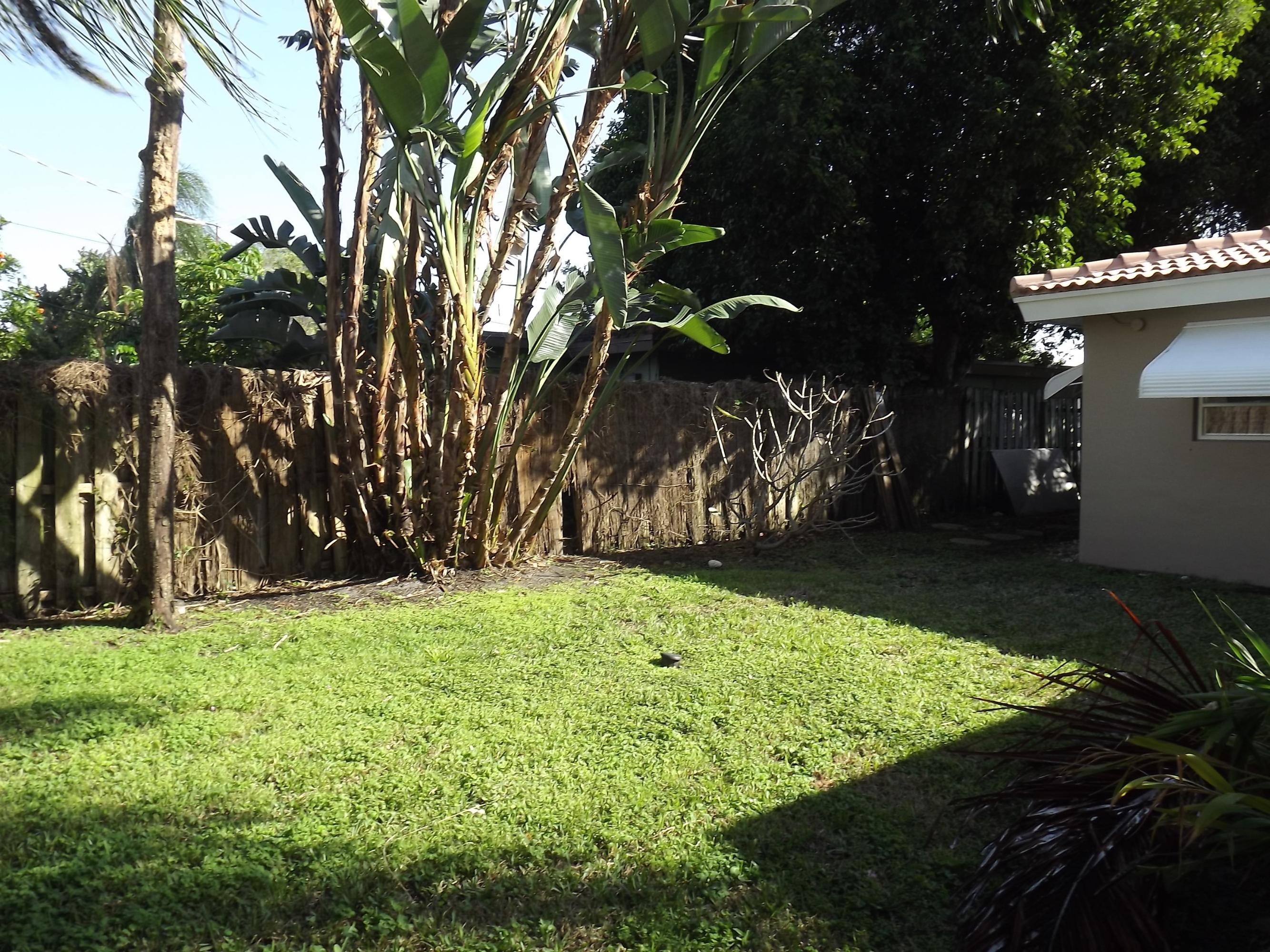 377 Northeast 24th Street Boca Raton, FL 33431 - Photo 17 of 20 BACKYARD