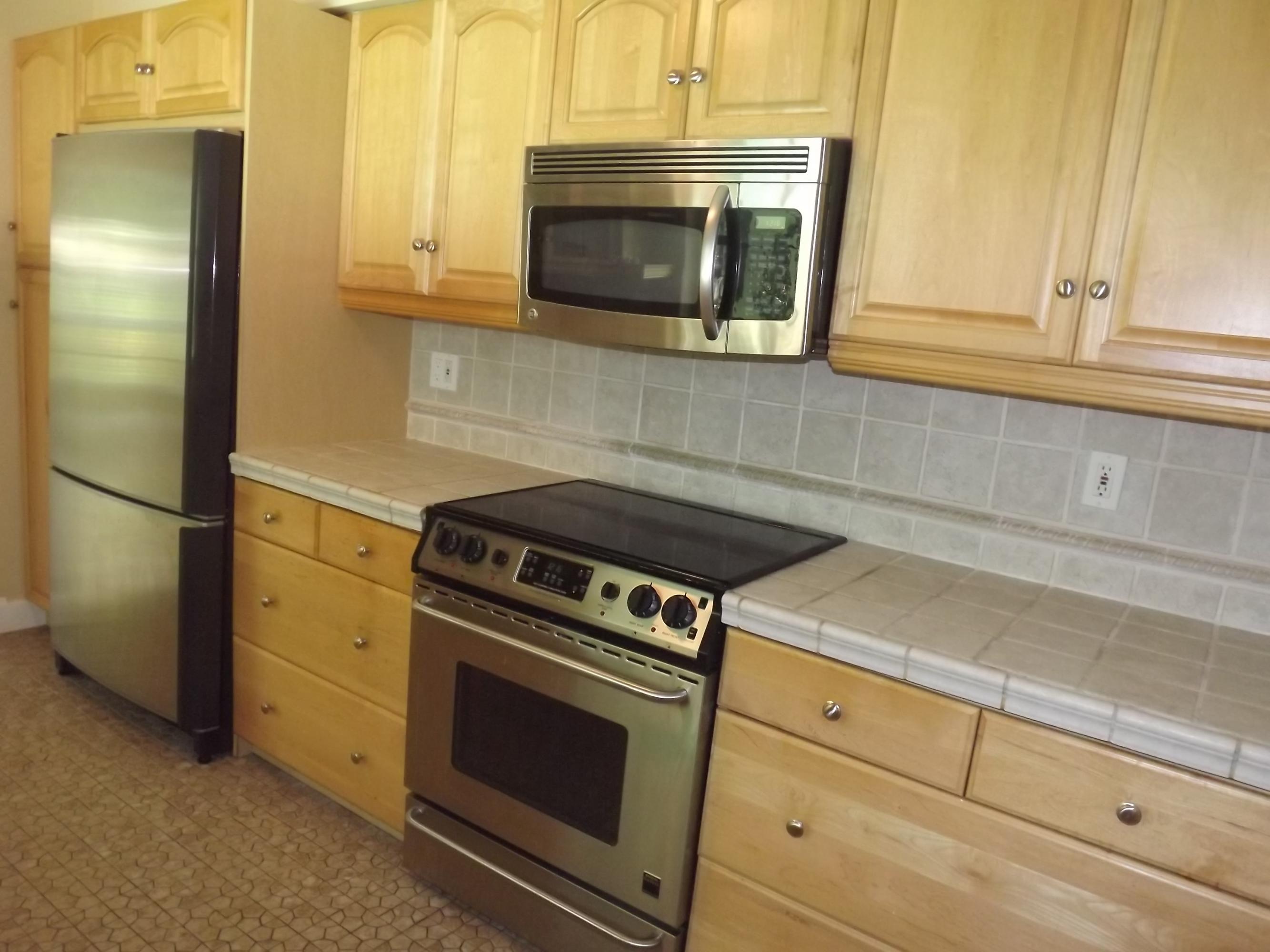 377 Northeast 24th Street Boca Raton, FL 33431 - Photo 4 of 20 Stainless Steel Appliances