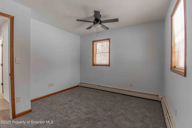 $1,950 | 4005-4007 Pond View Drive, Clarks Summit, PA 18411