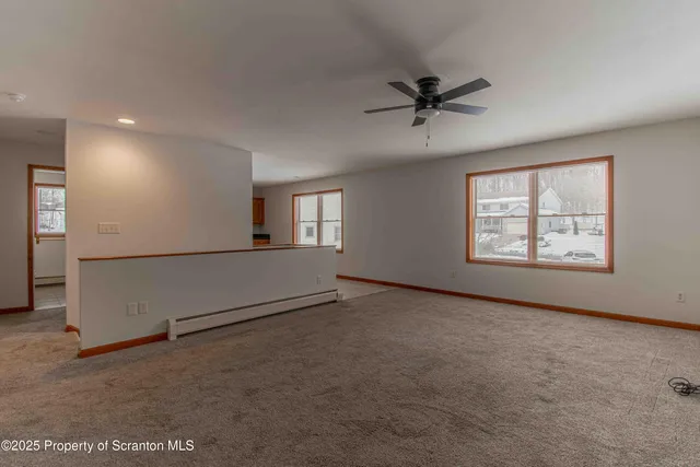 $1,950 | 4005-4007 Pond View Drive, Clarks Summit, PA 18411