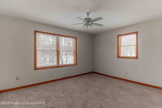 $1,950 | 4005-4007 Pond View Drive, Clarks Summit, PA 18411