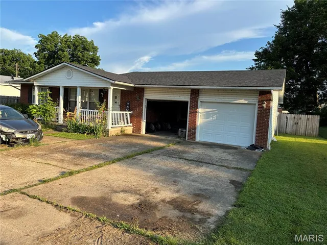 $206,500 | 206 Kelsey Street, Naylor, MO 63953