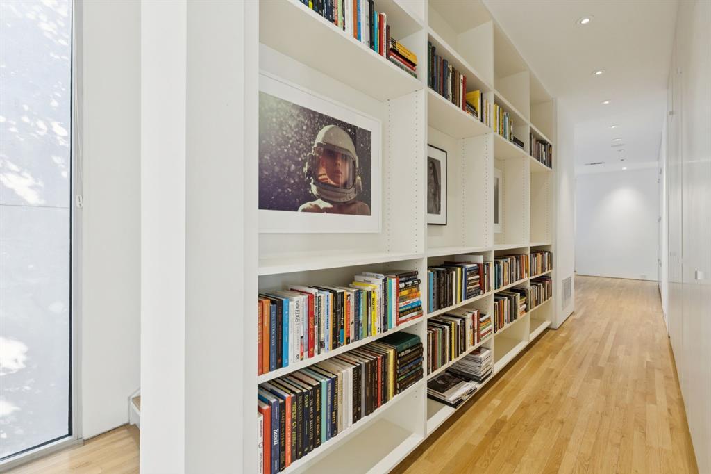 4446 Abbott Avenue Dallas, TX 75205 - Photo 7 of 31