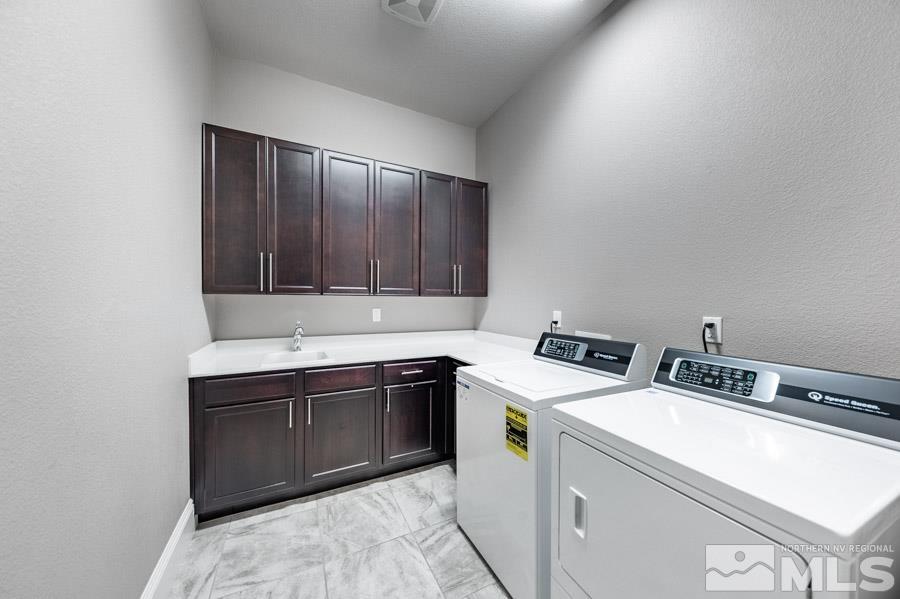9405 Stony Hill Road Reno, NV 89521 - Photo 37 of 37 a utility room with dryer and washer