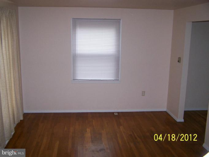106 South Ritters Lane Owings Mills, MD 21117 - Photo 17 of 29 Living Room