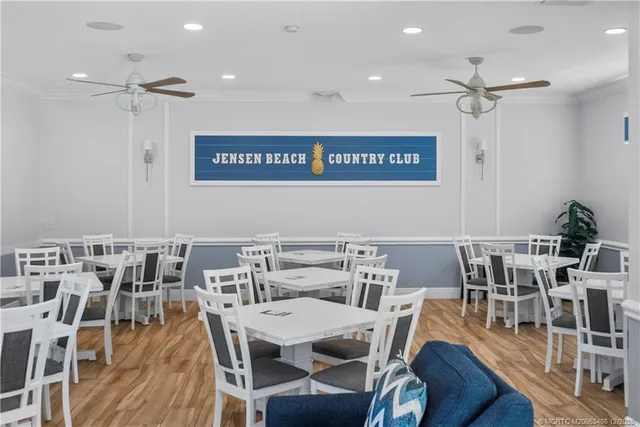 a view of a garden with palm trees