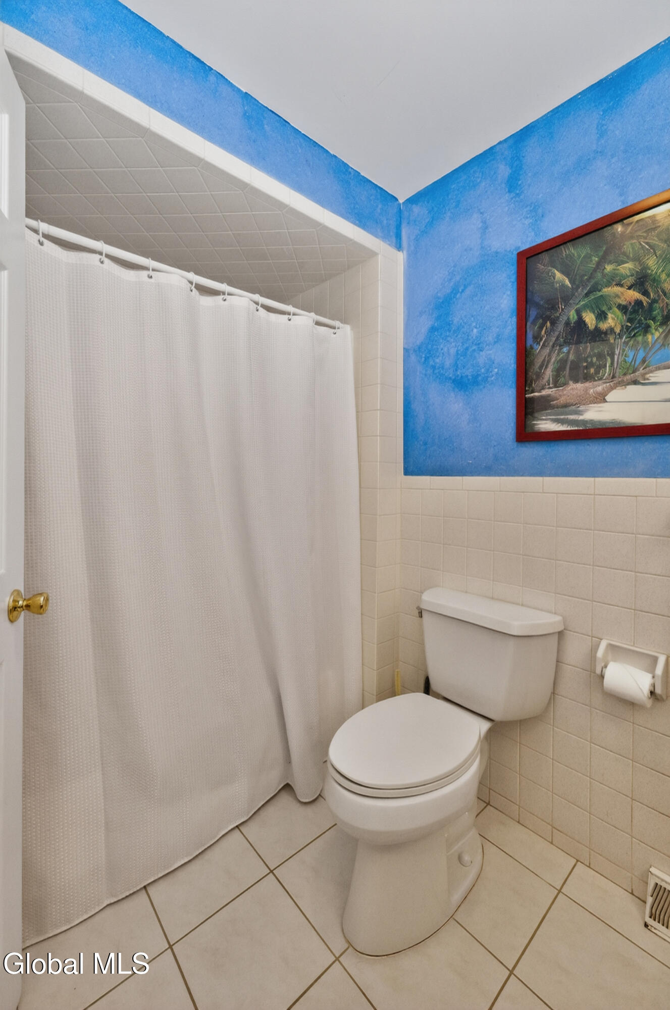 1222 Hempstead Road Niskayuna, NY 12309 - Photo 42 of 52 9 Bathroom 2