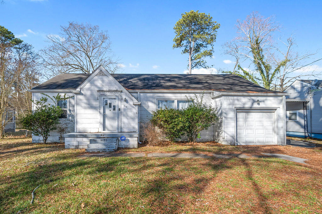 613 North Moore Road Chattanooga, TN 37411 - Photo 1 of 23 613NMoore-1