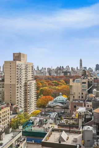 $2,395,000 | 45 West 67th Street, Unit 22B | Upper West Side